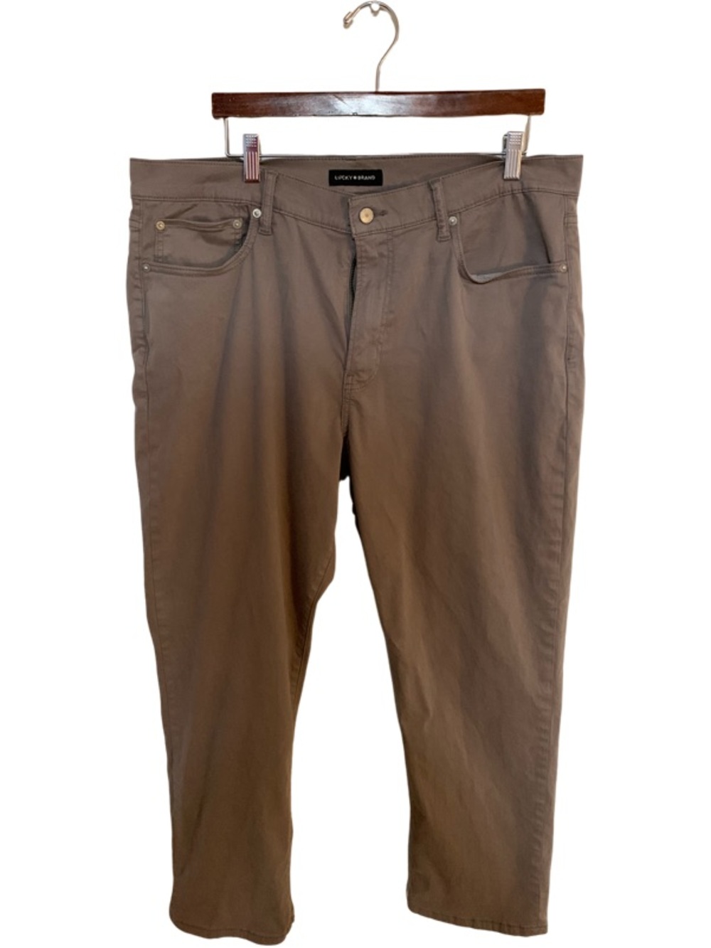 Lucky Brand 410 Athletic Straight Chinos - Like New!